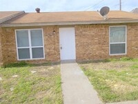 Building Photo - 1502 Cardinal Dr