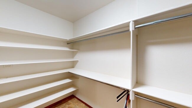 Building Photo - Furnished 5-Bedroom Home with Indoor Pool & Amenities