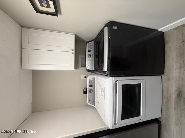 Building Photo - 8755 Como Lake Dr