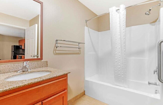 Building Photo - Furnished Studio-Bartlesville - Hwy 75