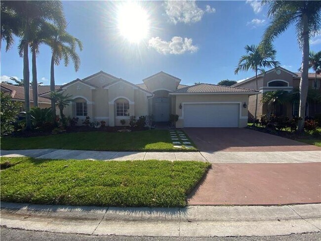 Building Photo - 327 SW 188th Terrace