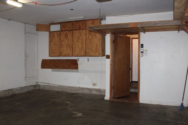 Building Photo - Wonderful remodel!