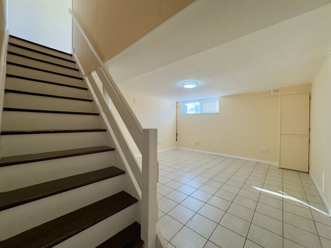 Building Photo - Charming 3 Bedroom/2 Bathroom Townhome in Violetville MD!