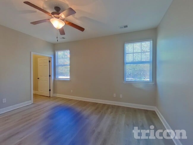 Building Photo - 338 Bronze Dr