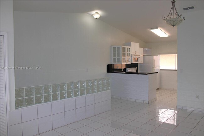 Building Photo - 2895 W 76th St
