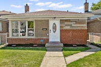Building Photo - 7704 McVicker Ave