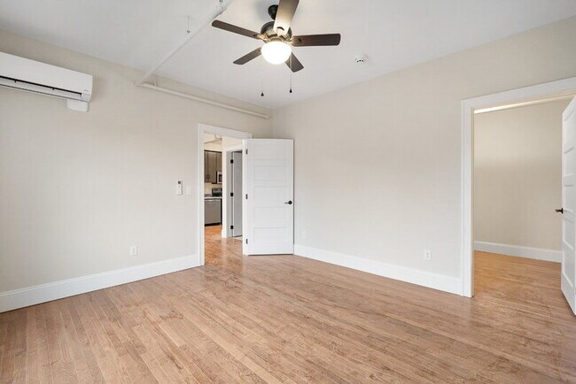 Building Photo - 702 20th St