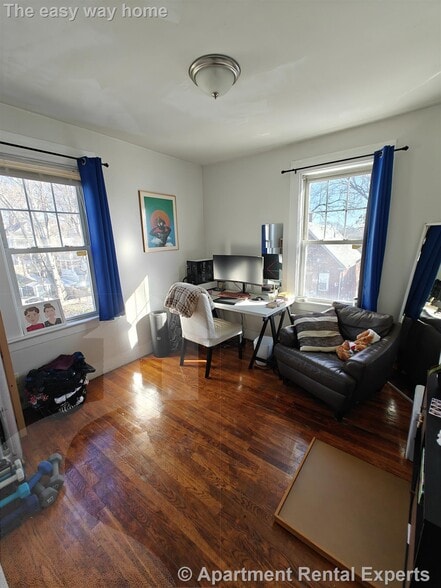 Building Photo - 74 Newbury St