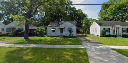 Building Photo - Two Bedroom Home