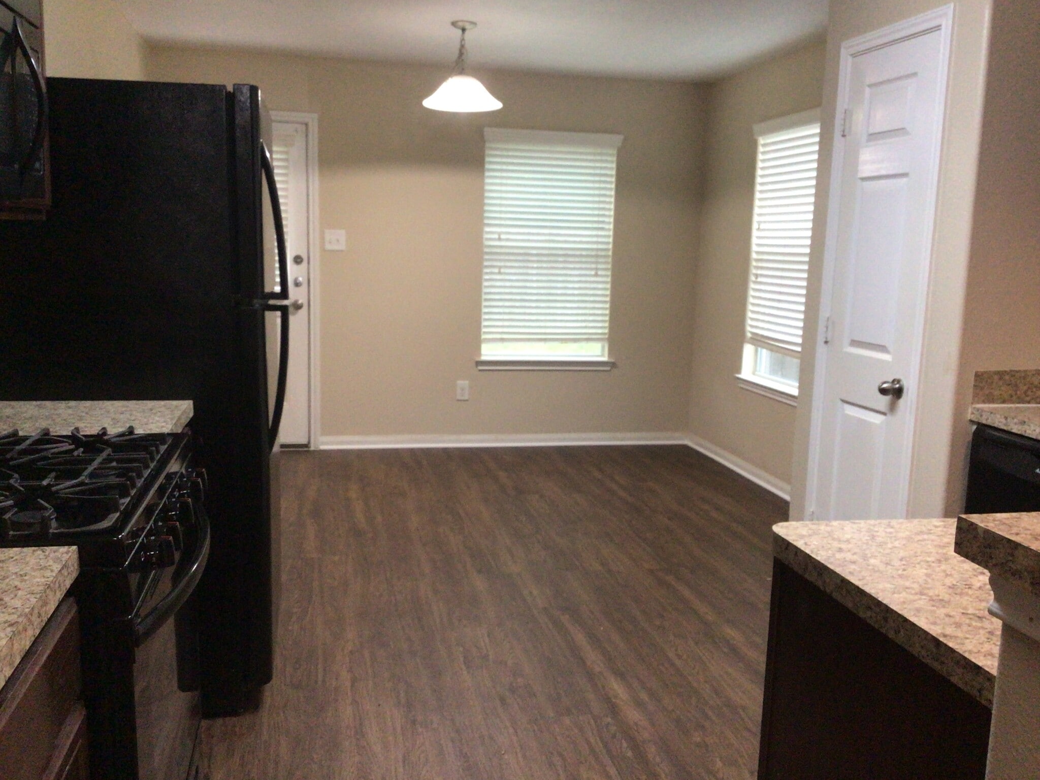 Building Photo - 22270 Queenbury Hills Dr