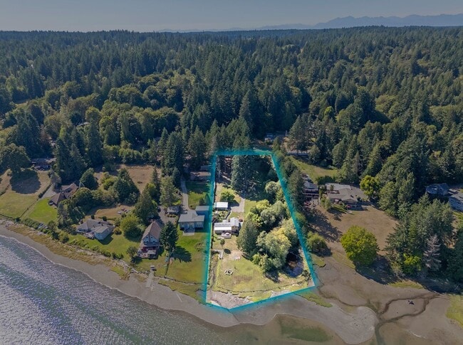 Building Photo - SHORT TERM LEASES! 1-6 months - 3-Bedroom ...