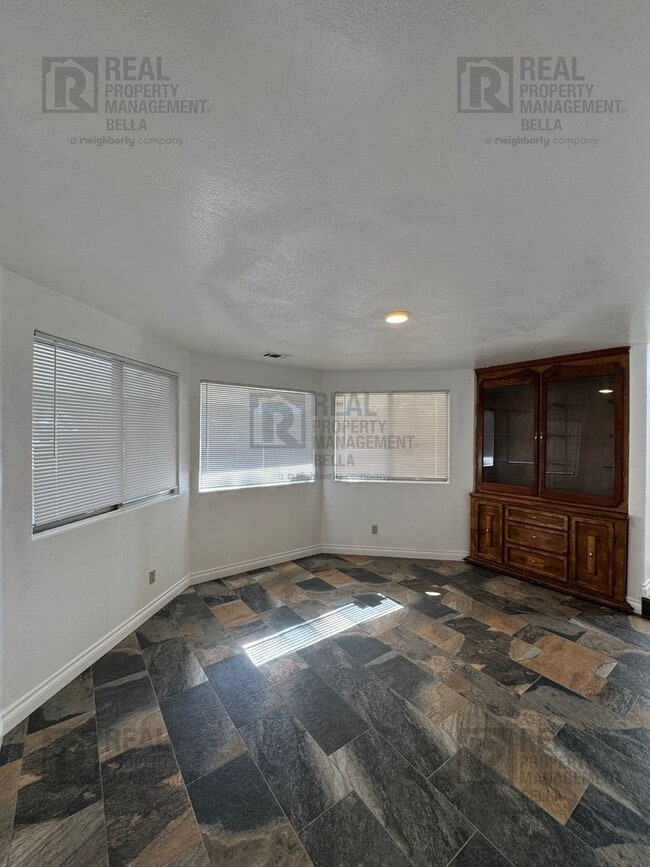 Building Photo - Peaceful Nuevo Living with Gated Driveway, Spacious Layout and Outdoor Living