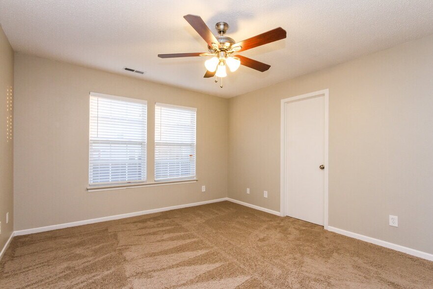 Building Photo - 95 Snowflake Cir