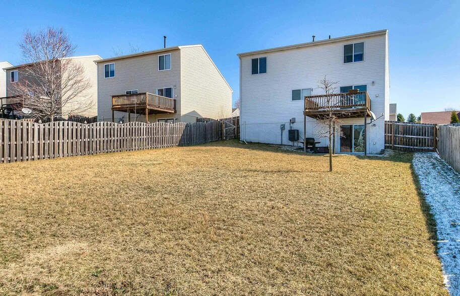 Building Photo - 8920 N 155th St