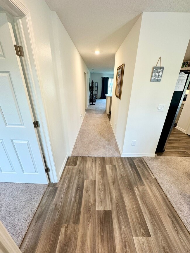 Building Photo - 2910 San Filippo Dr SE