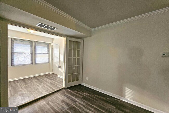 Building Photo - 9639 White Acre Rd