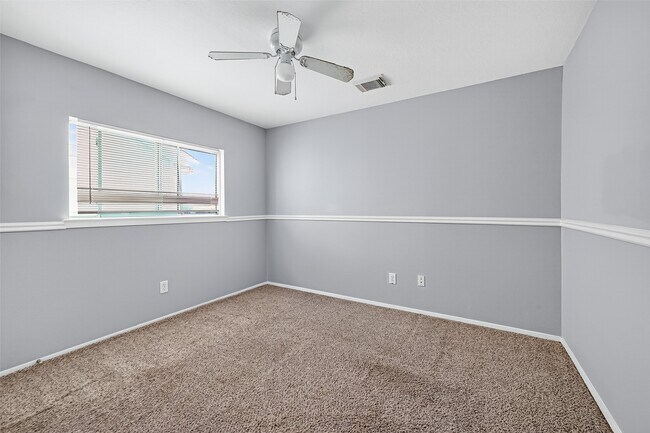 Building Photo - 20721 Patriot Park Ln