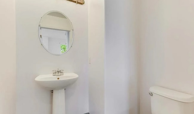 Building Photo - 520 Lunalilo Home Rd