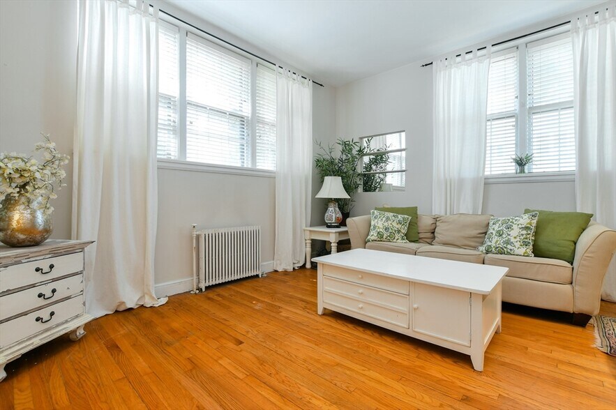 Building Photo - 5 Kilsyth Ter