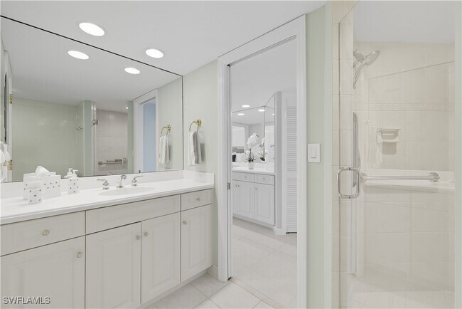 Building Photo - 4901 Gulf Shore Blvd N