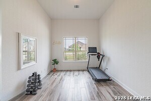 Building Photo - 109 Willow Oak Trl