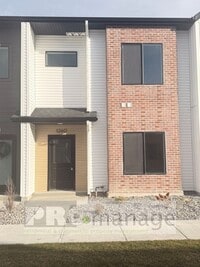 Building Photo - Gorgeous *NEW* Townhouse on the west side
