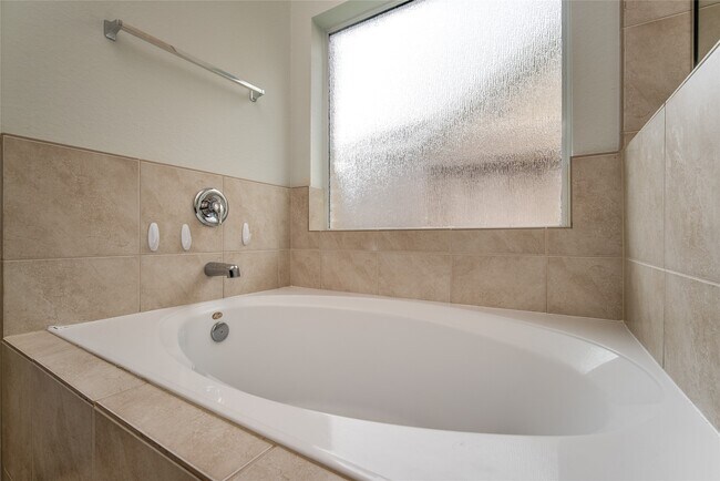 Building Photo - 3931 Medici Ct