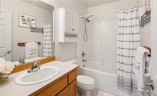 Building Photo - Beautiful 4 bed 2.5 ba Kingsridge home!!