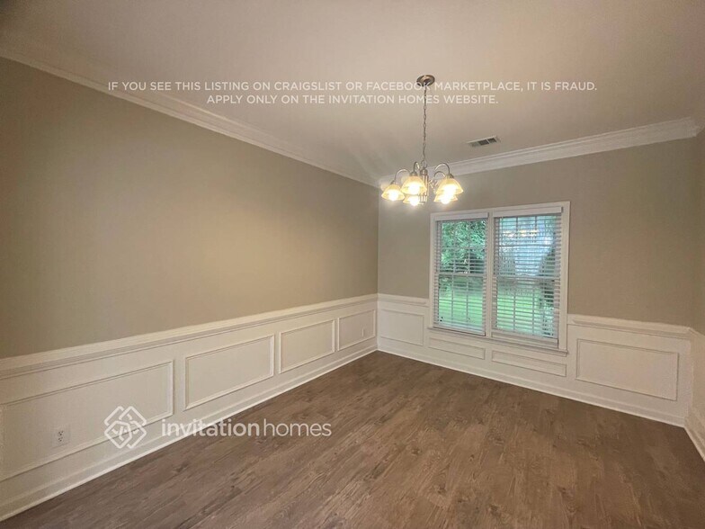Building Photo - 3843 Laurel Dr NW