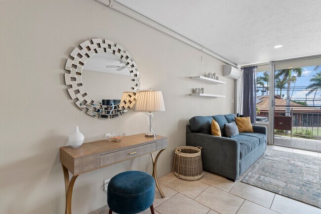 Building Photo - Full Ocean View, Fully Furnished Condo |Across from Surf Beach|Pool |Renovated |Heart of Kihei