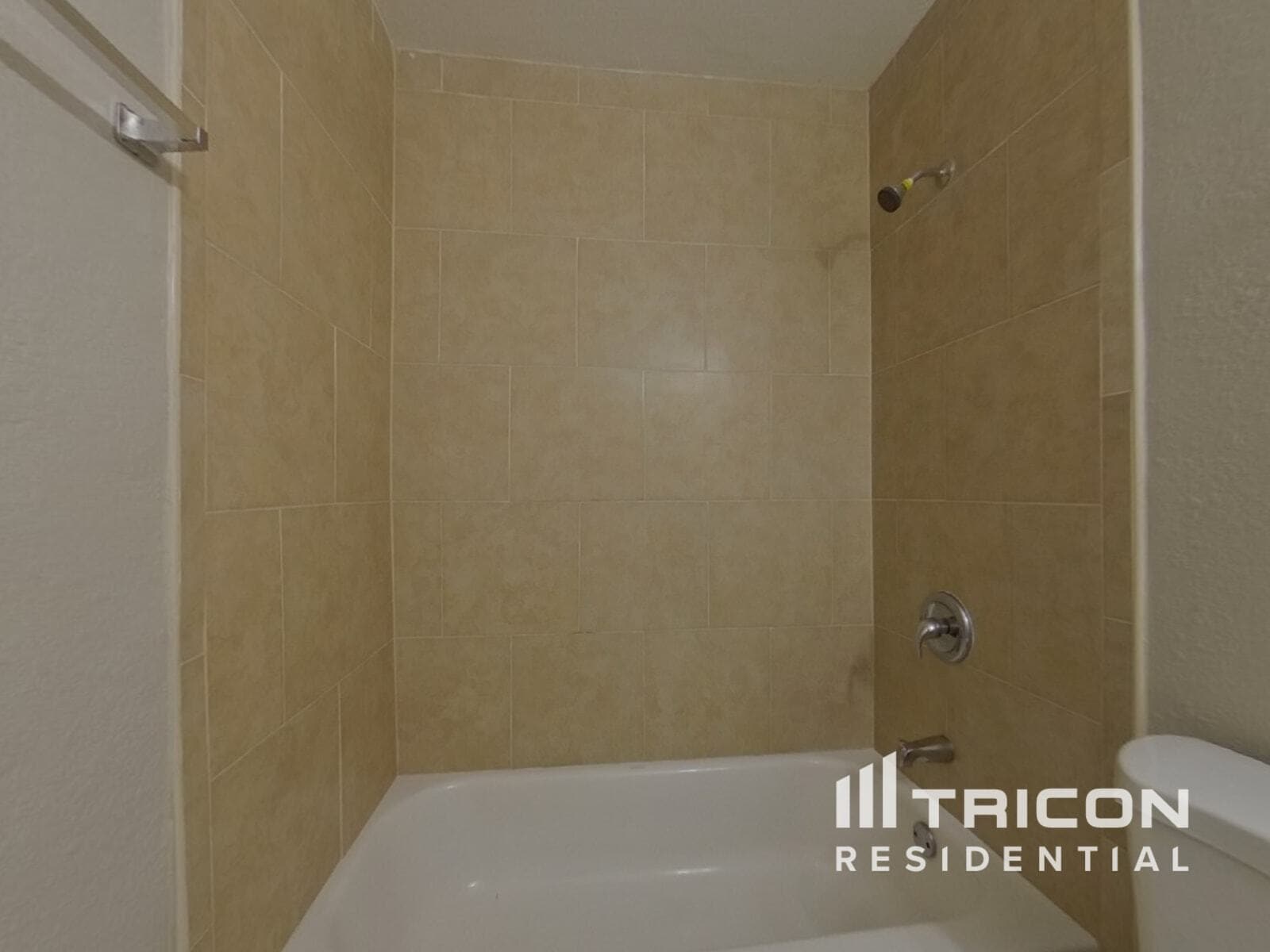 Building Photo - 1569 Lotus Path