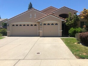 Building Photo - 1005 Halidon Way