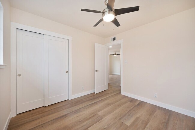 Building Photo - 5691 Cutler Ct