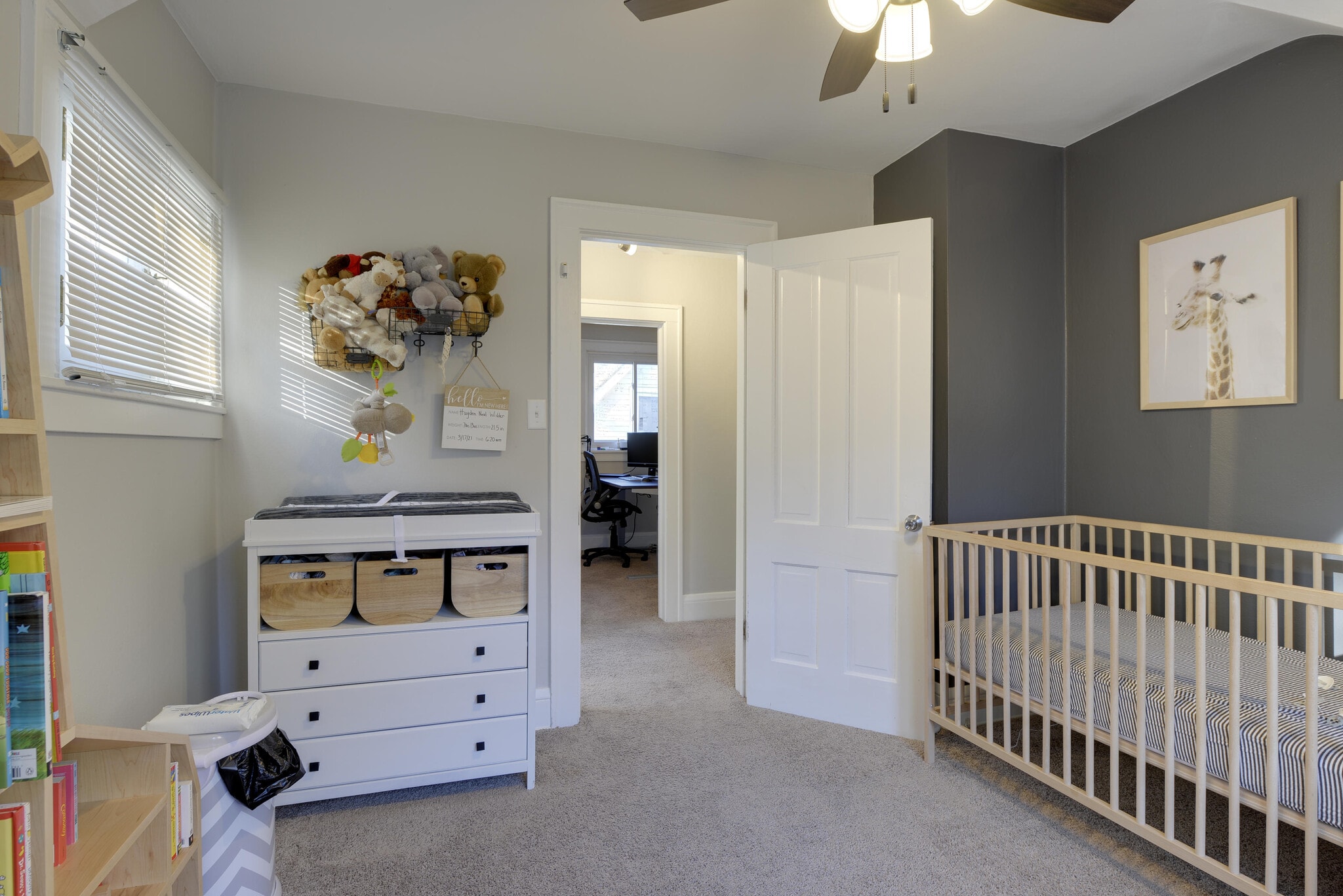 Building Photo - 266 King St W