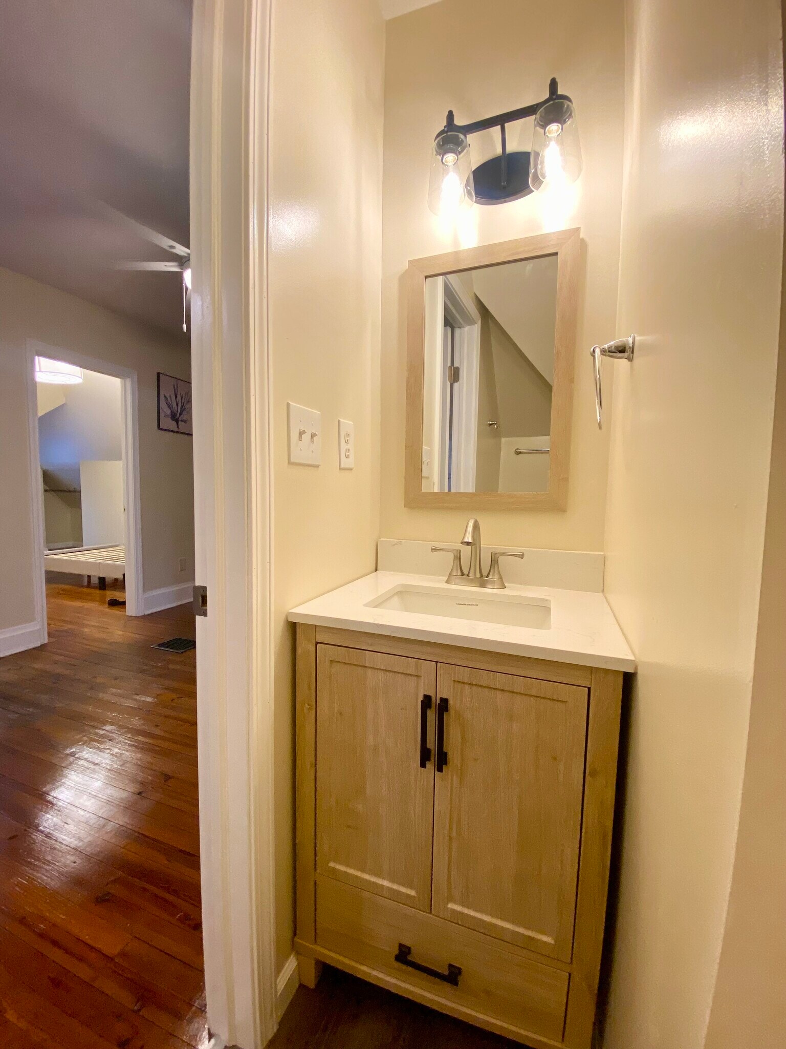 Building Photo - 1372 Neil Ave