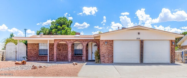 Building Photo - 5016 Cockrell Ln