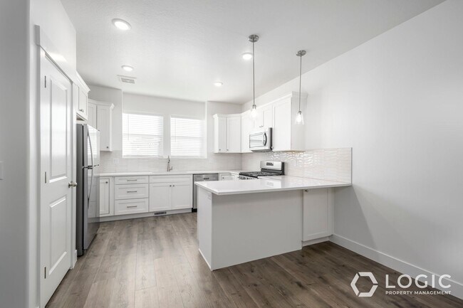 Building Photo - Brand New Townhome in Lehi Utah!