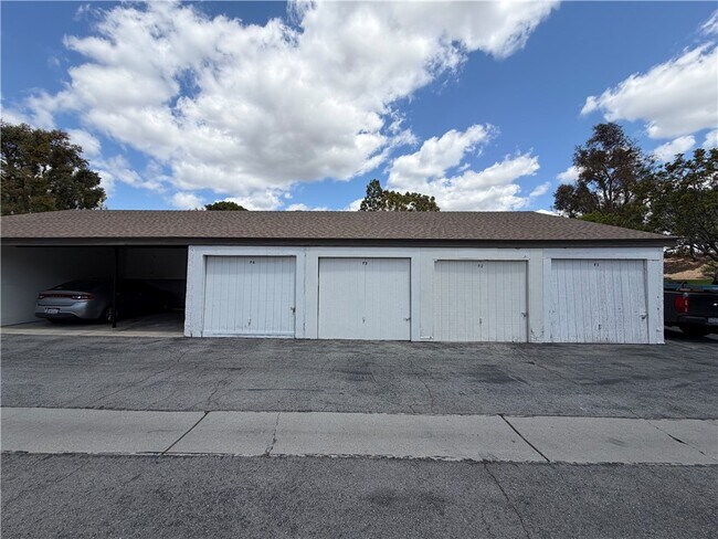 Building Photo - 1330 W Lambert Rd