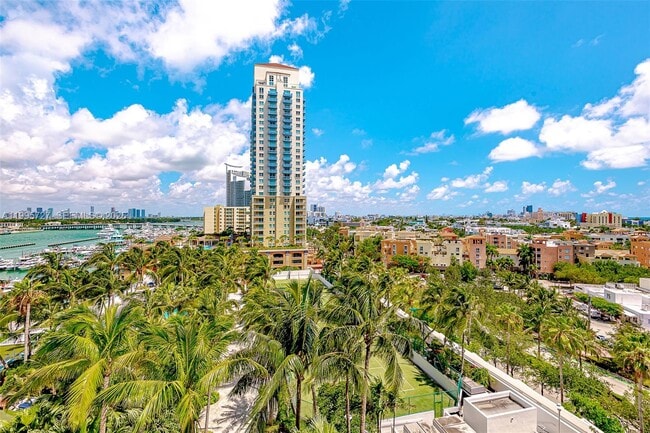 Building Photo - 1000 South Pointe Dr