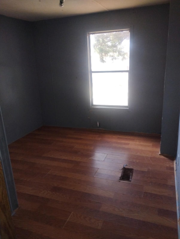 Building Photo - 121 S Pine St