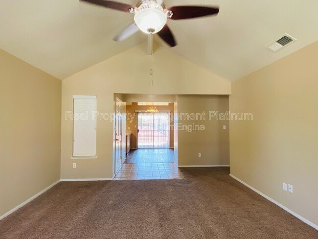 Building Photo - 8153 N Cedar Ave