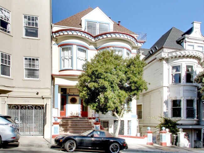 Building Photo - 1086 Fulton St