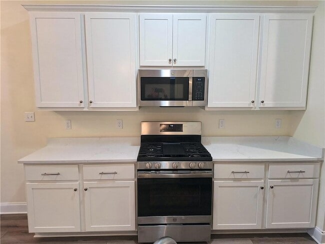 Building Photo - 341 Alan Cir