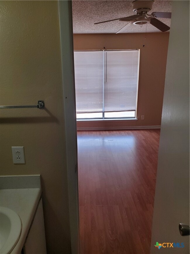 Building Photo - 1308 Covey Ln