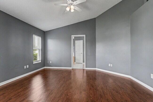 Building Photo - 30936 Baclan Dr