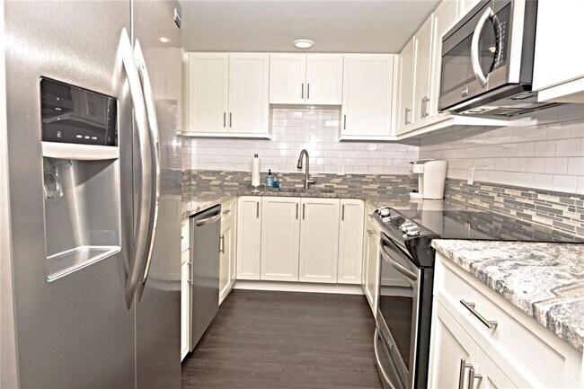 Building Photo - 3575 Gulf Blvd