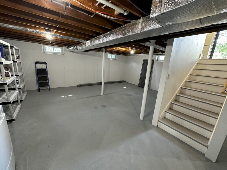 Open basement - 193 Beaver St