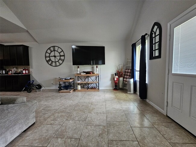 Building Photo - 1608 Groce Ln