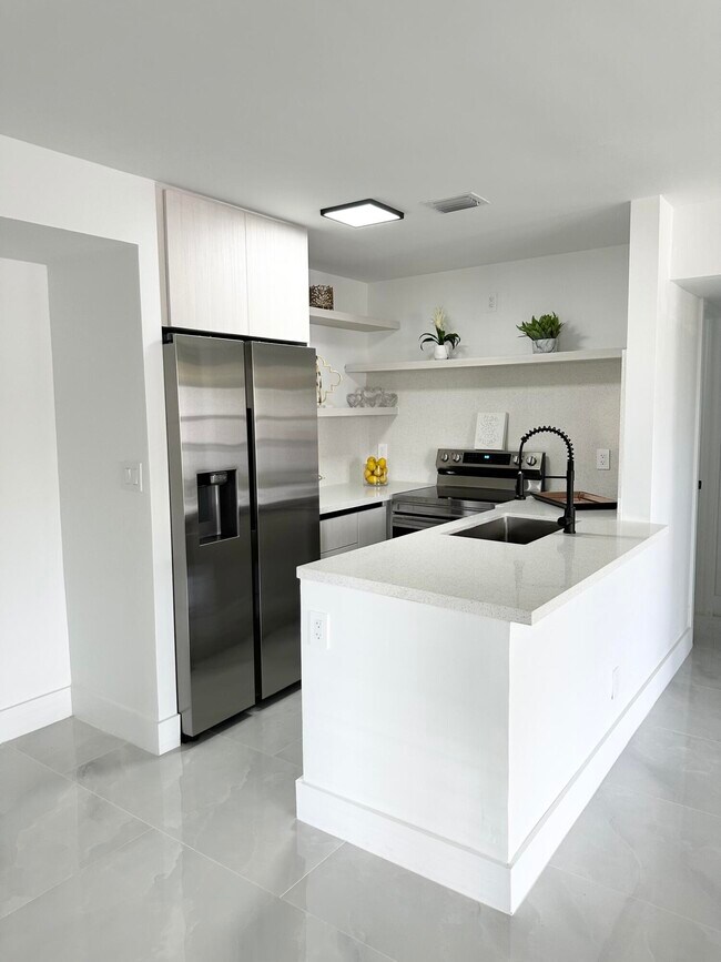 Building Photo - 10033 Winding Lake Rd