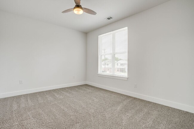 Building Photo - 3146 Forest Park Blvd